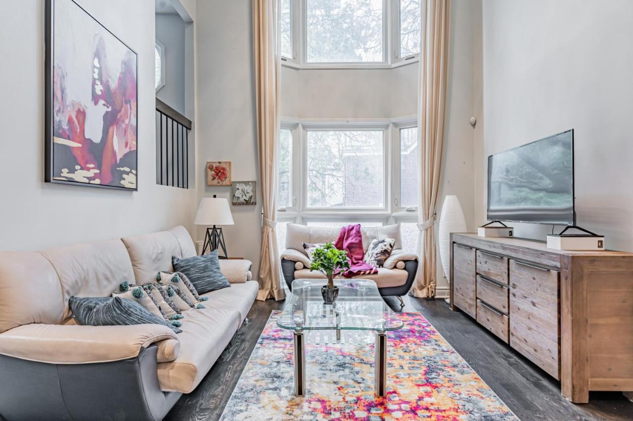 Beautiful Property In Downtown Core Close To Subway Station! Toronto Exterior photo