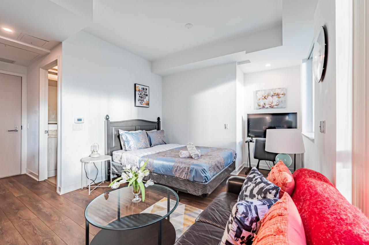 Beautiful Property In Downtown Core Close To Subway Station! Toronto Exterior photo